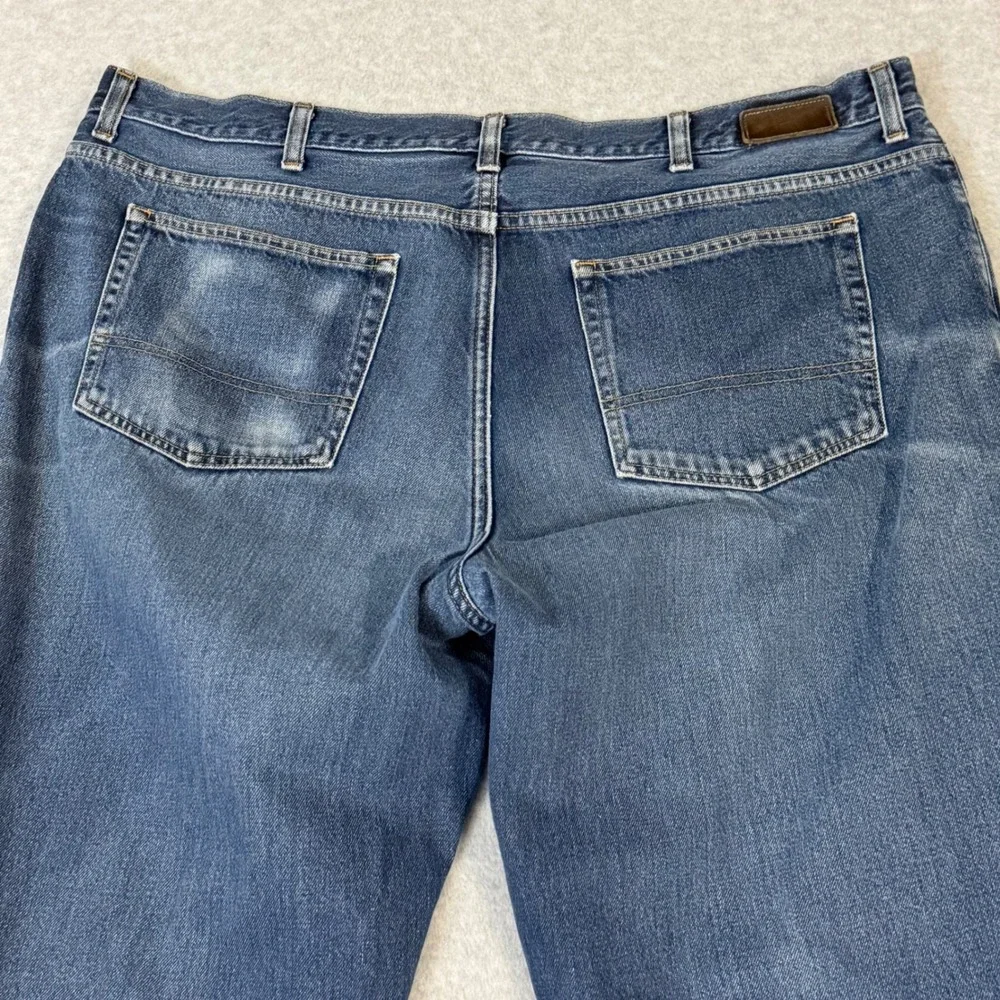 LL Bean Mens 42x34 Straight Leg Jeans Medium Wash Denim 100% Cotton OAAJ4